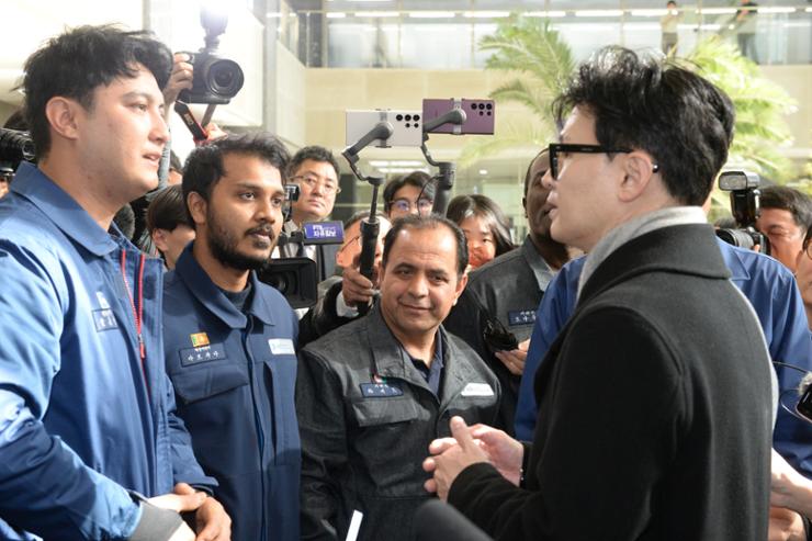 Korean Shipyard Workers Protest Migrant Visa Quota Expansion Amid Labour Tensions Korean shipyard visa quota