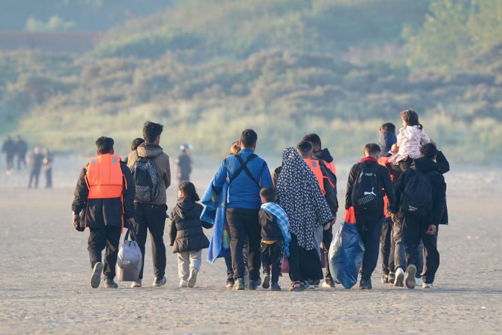 Laurent Wauquiez migrant island proposal