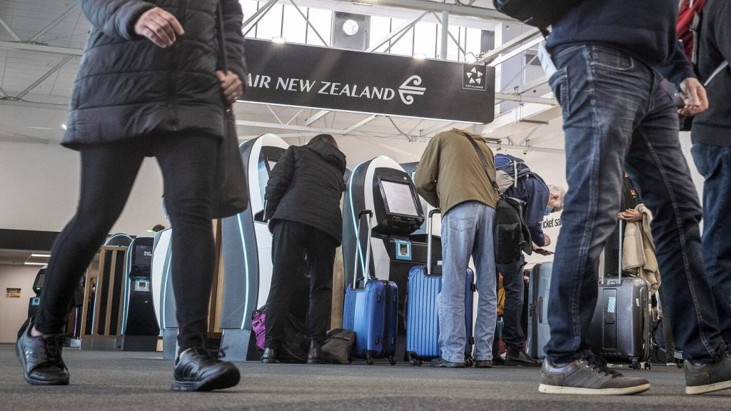 New Zealand net migration 2025