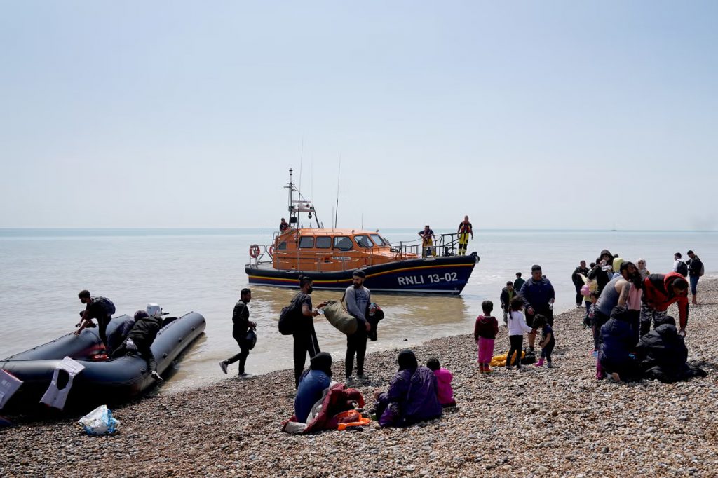 Channel migrant crossings