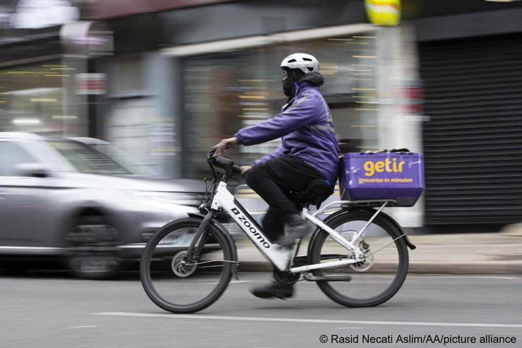 UK Sees Record High Arrests of Undocumented Migrant Workers Record high arrests of undocumented migrant workers in UK