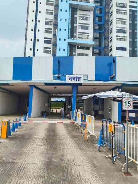 Bengal Seeks MEA’s Help to Bring Back 11 Migrant Workers Stranded in Oman Bengal migrant workers in Oman