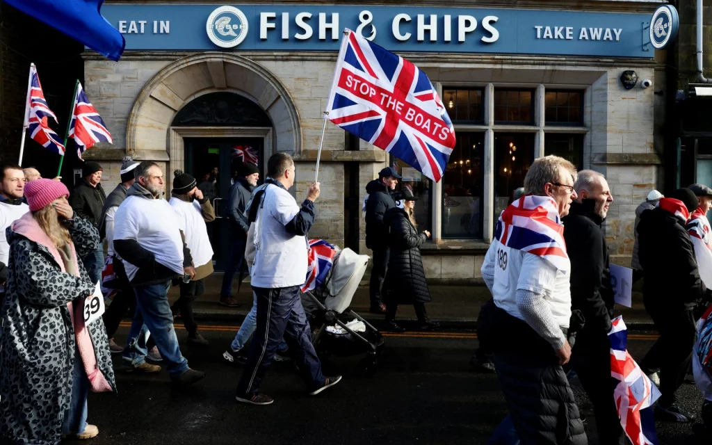 Crowborough Residents Protest Asylum Plan and Urged to Stop Paying Council Tax Crowborough asylum protest