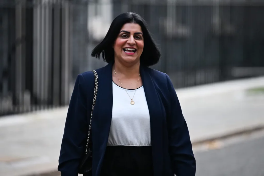 UK migrant salary thresholds