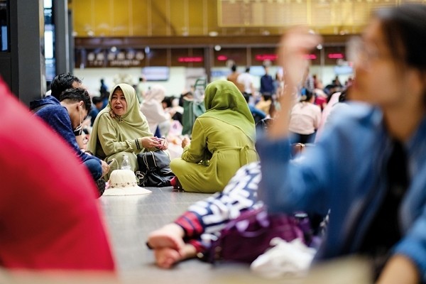 Indonesia Prepares Evacuation Plans for Migrant Workers Amid Middle East Tensions Indonesia evacuation plans migrant workers Middle East