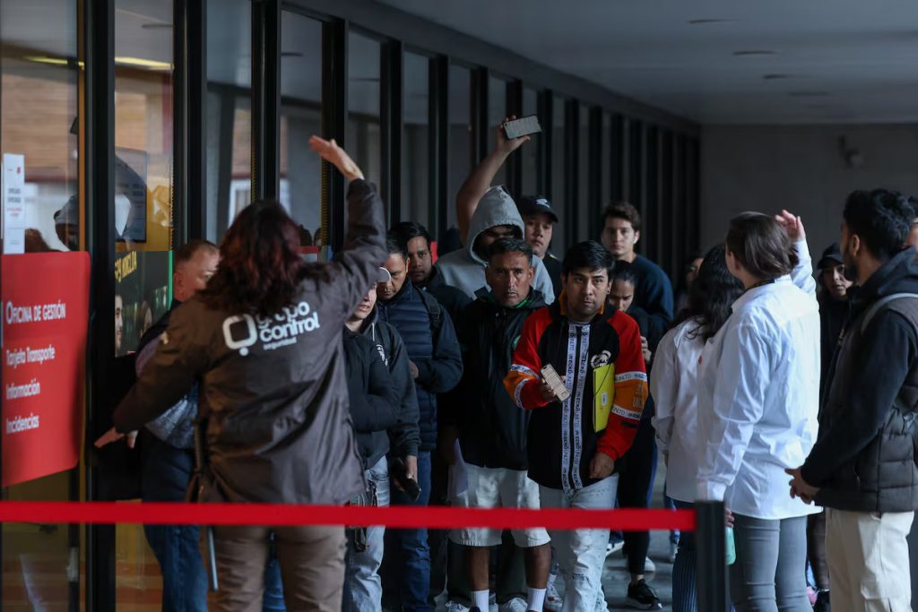 Spain Faces Pressure as Mass Migrant Legalization Plan Tests Public Services Spain migrant legalization plan