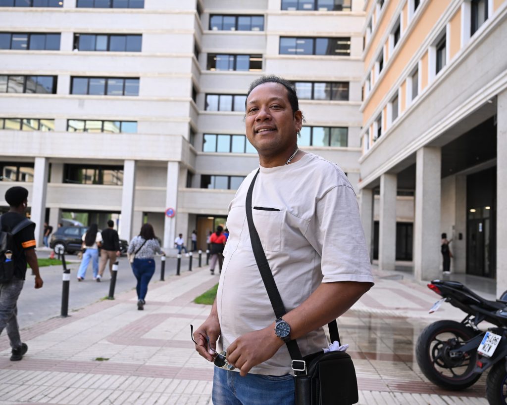 Spain migrant regularisation scheme