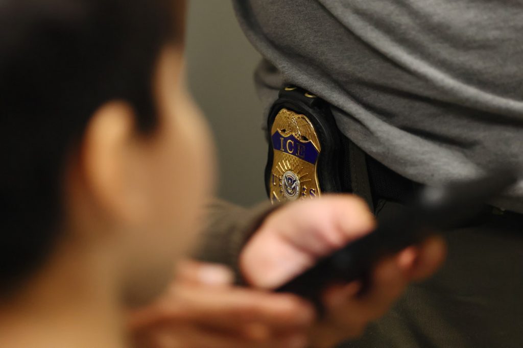 ICE migrant children tracking