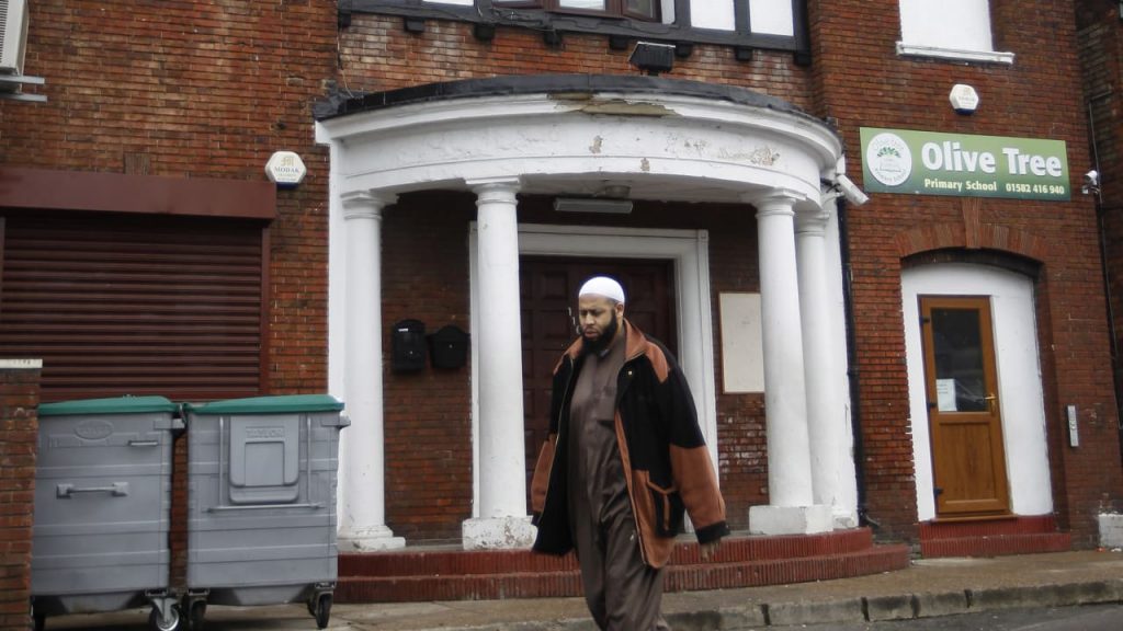 UK charity sponsor migrant visas