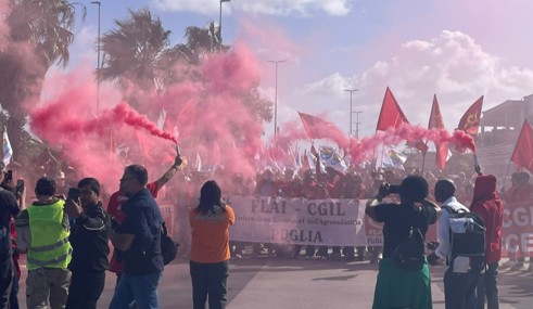 Thousands Protest Planned Migrant Detention Centre in Italy Italy migrant detention centre protest